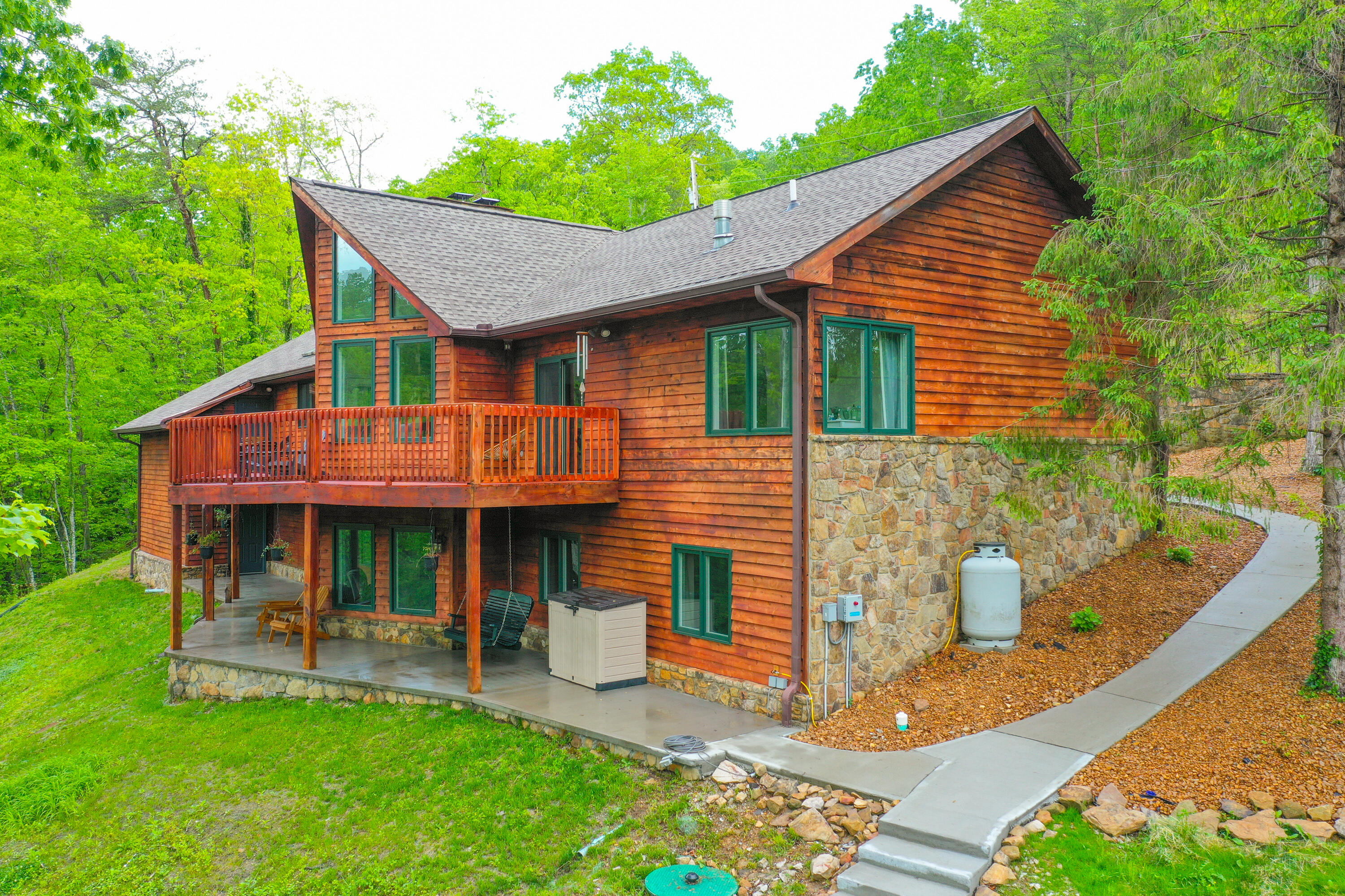 1117 Cliffs Edge Road East Bernstadt, KY 40729 - Photo 12 of 77 org_602cd7f408b744d8_1747153018000