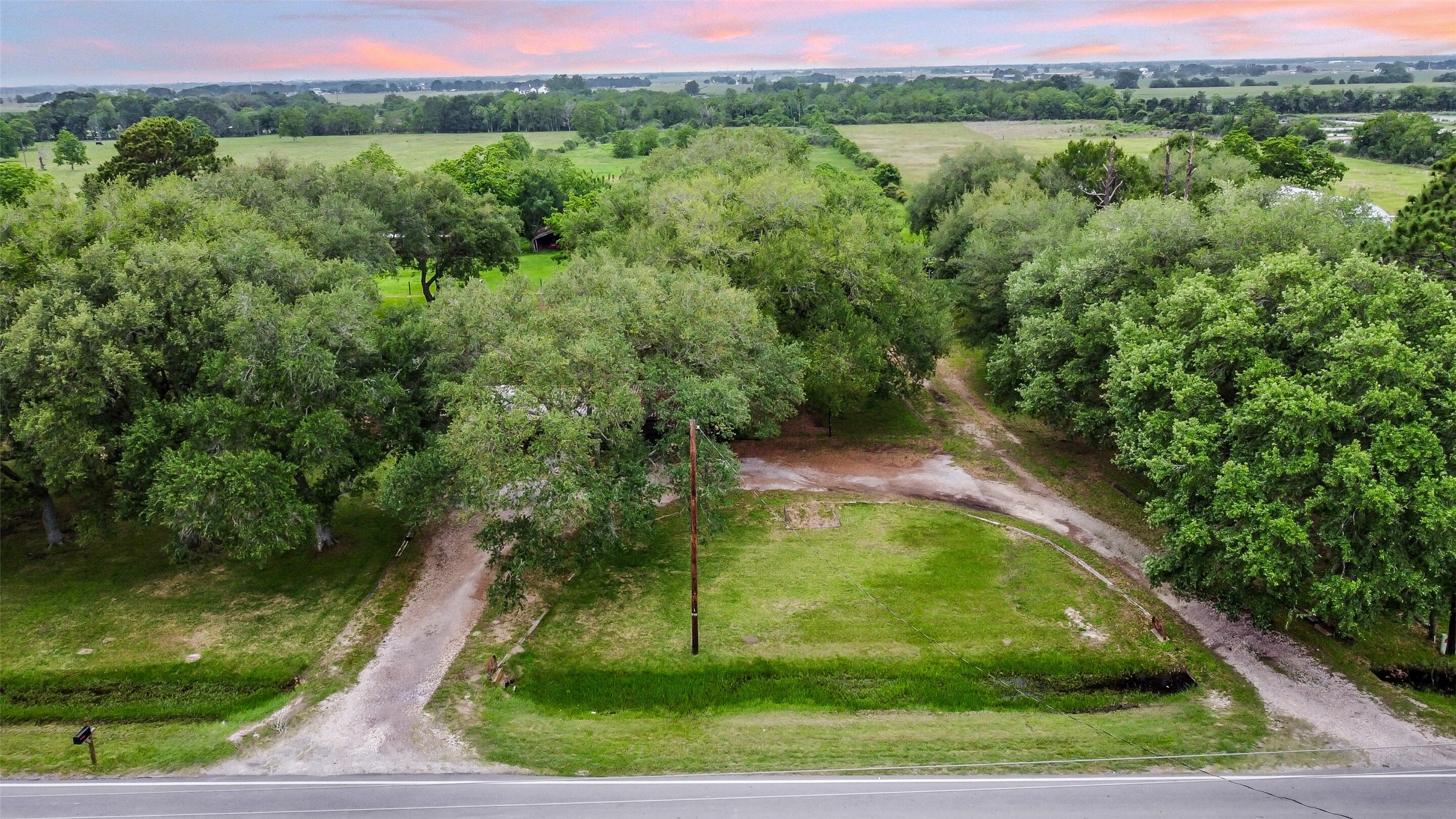 9606 Needville Fairchilds Road Needville, TX 77461 - Photo 8 of 46