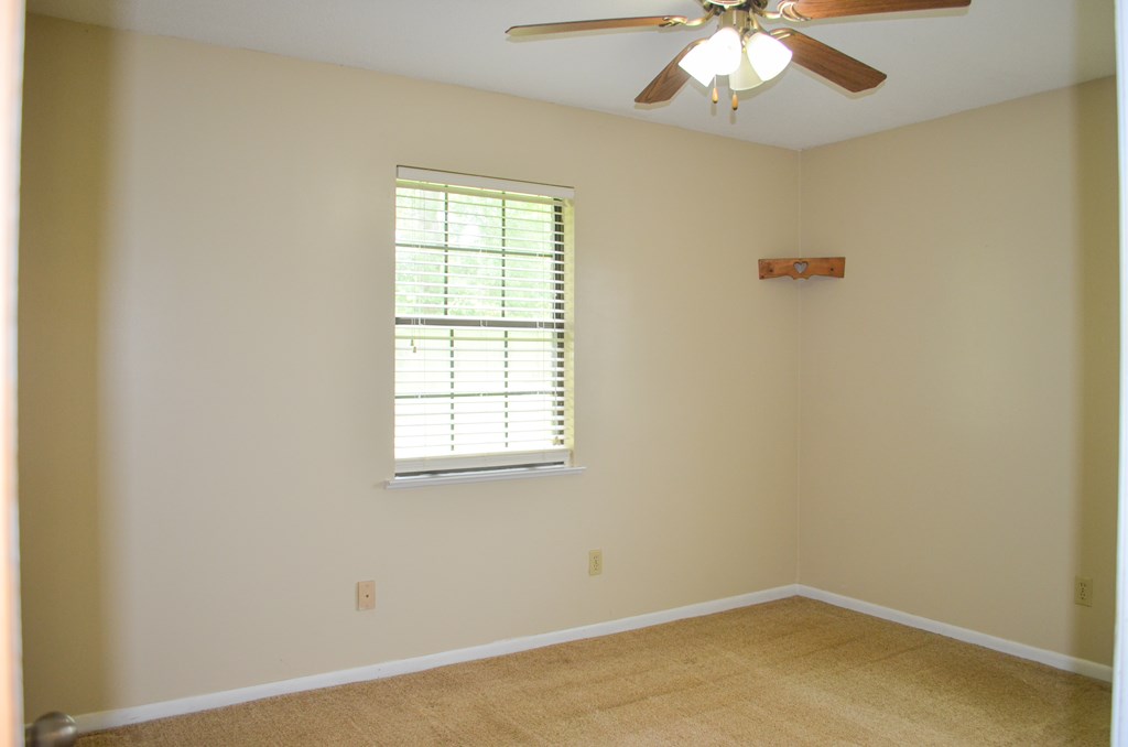 225 Royce Lane Dothan, AL 36305 - Photo 12 of 31
