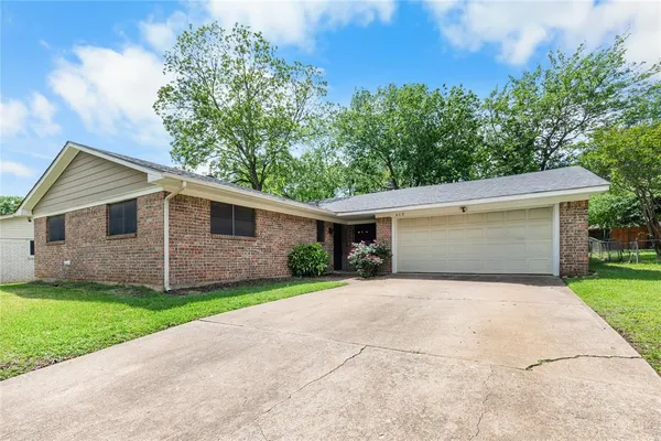 $290,000 | 613 Edwards Drive, Denison, TX 75020