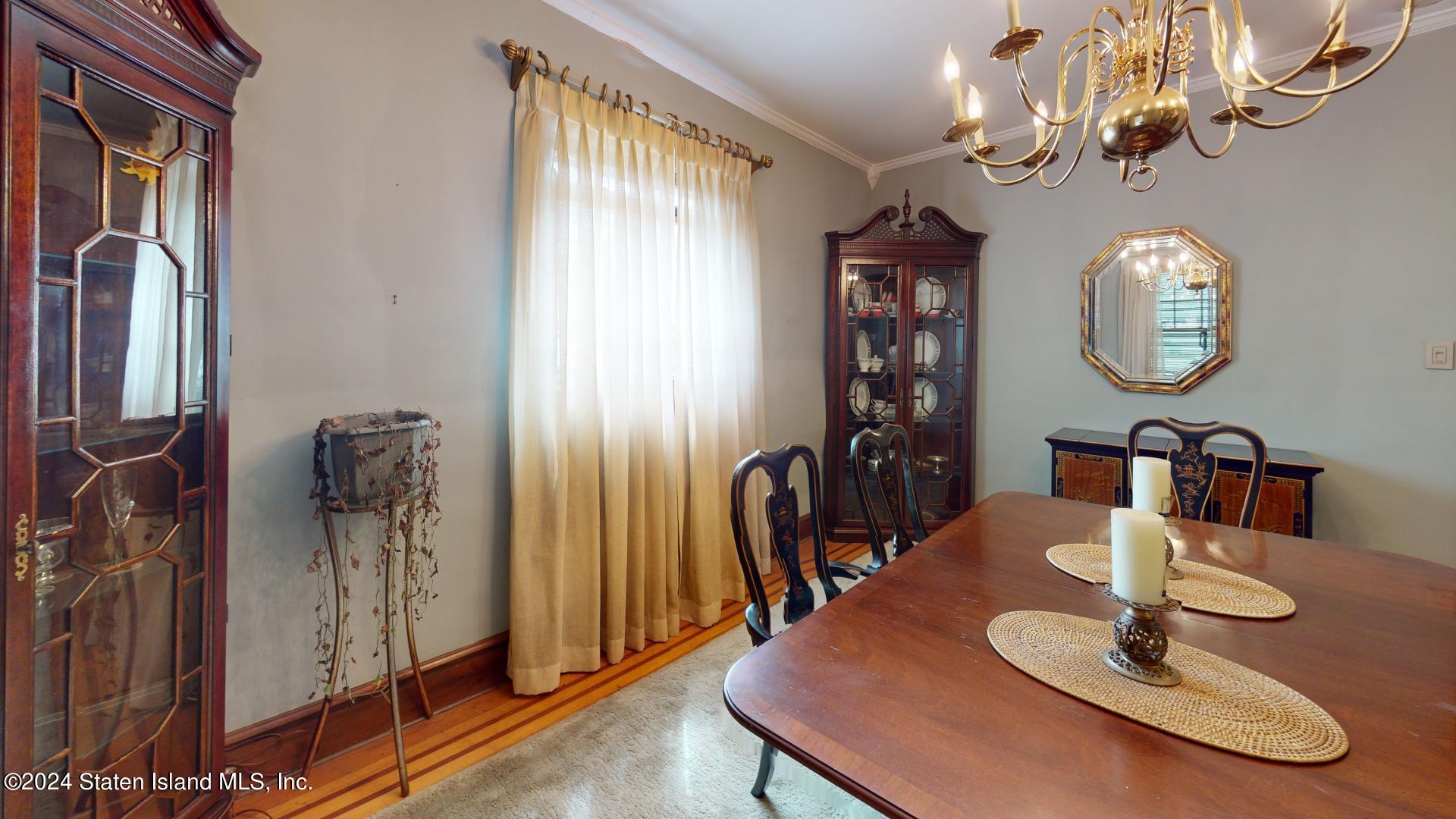 84 Campus Road Staten Island, NY 10301 - Photo 18 of 57 84-Campus-Rd-Dining Room