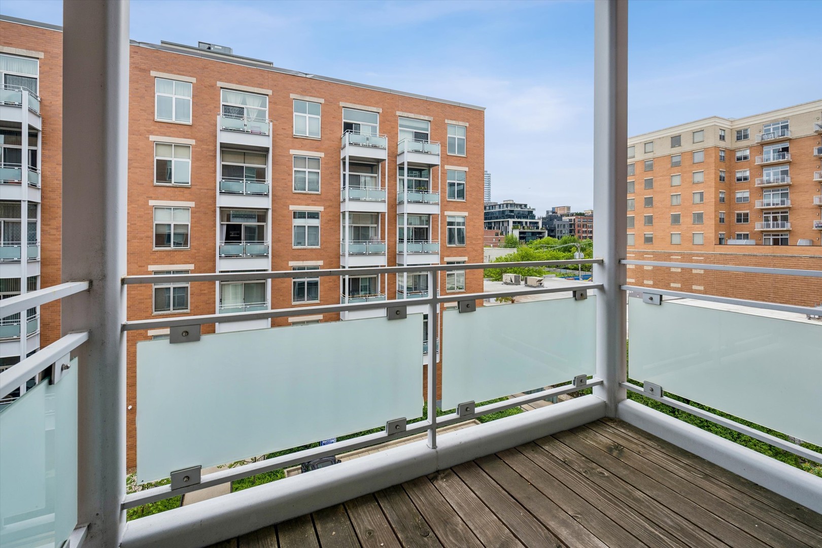949 West Madison Street, Unit 406 Chicago, IL 60607 - Photo 16 of 17