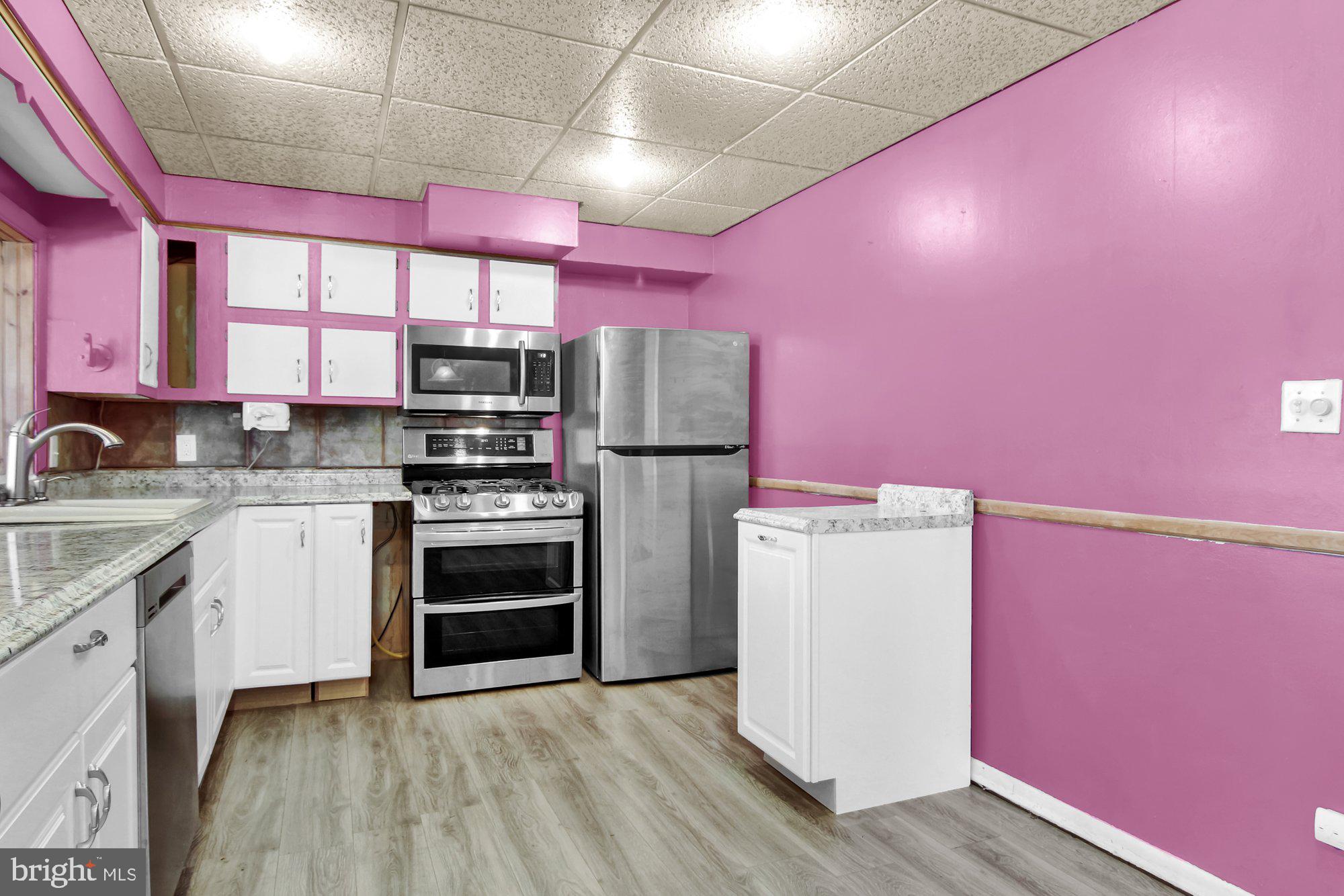 385 Silver Spring Road Mechanicsburg, PA 17050 - Photo 3 of 31 Gallery Image 3
