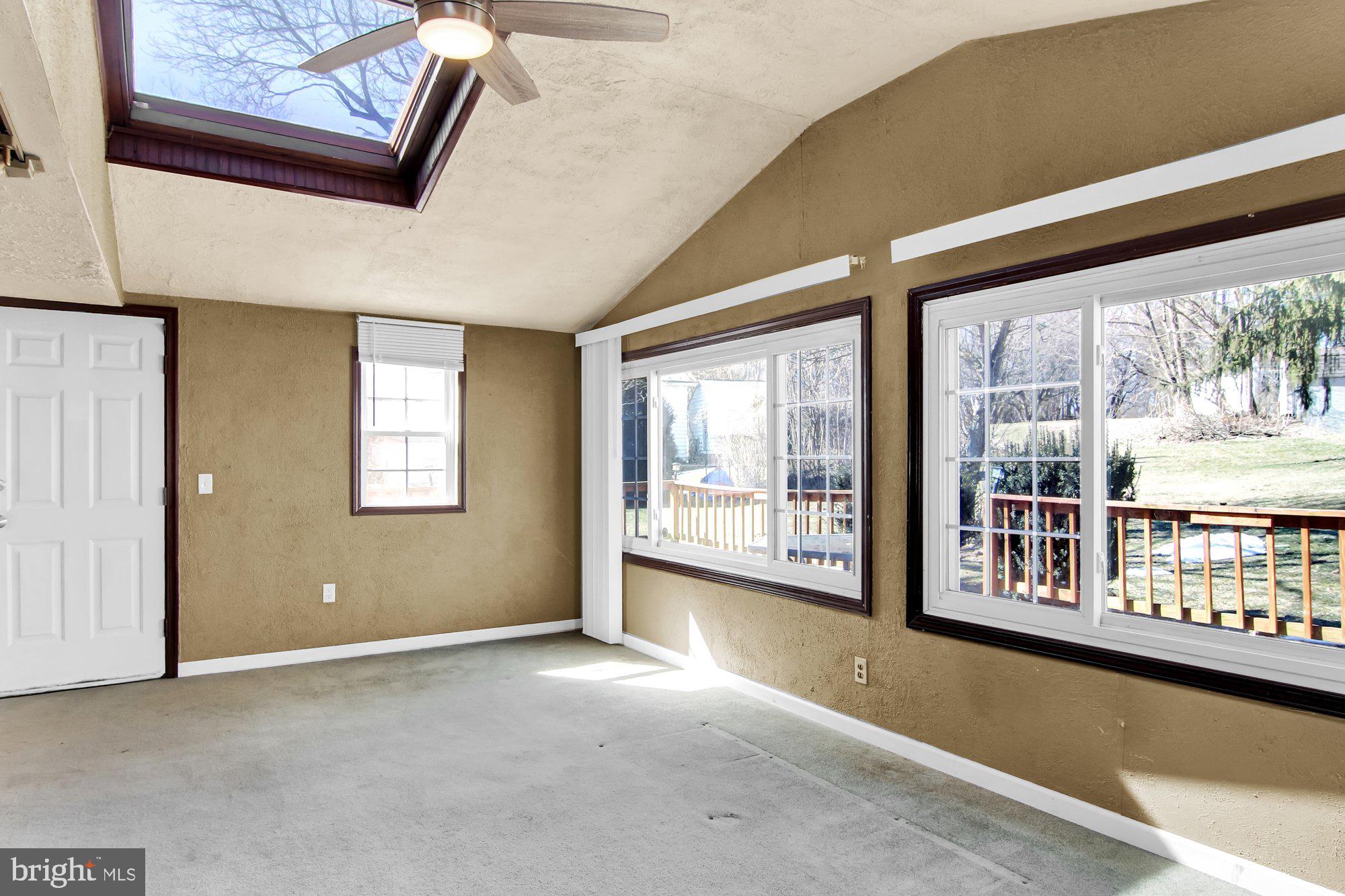 385 Silver Spring Road Mechanicsburg, PA 17050 - Photo 8 of 31 Gallery Image 8