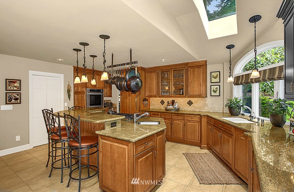 23019 Atlas Road Bothell, WA 98021 - Photo 8 of 22