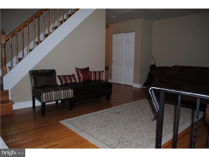 12707 Hollins Road Philadelphia, PA 19154 - Photo 1 of 12 Living Room