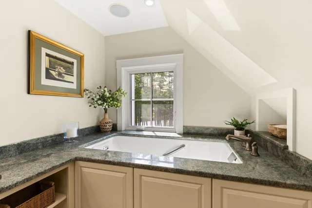 $4,500,000 | 74 Saddle Trail Drive, Dover, NH 03820