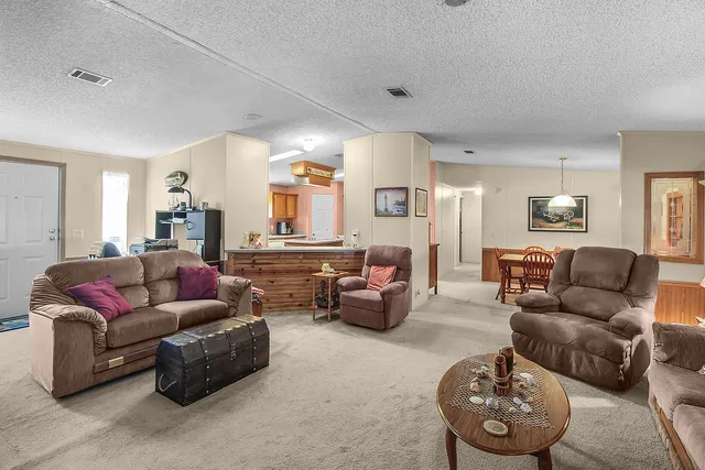 $300,000 | 1067 Polson Circle Northeast, Townsend, GA 31331