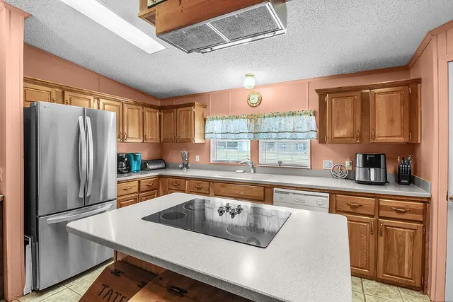 $300,000 | 1067 Polson Circle Northeast, Townsend, GA 31331