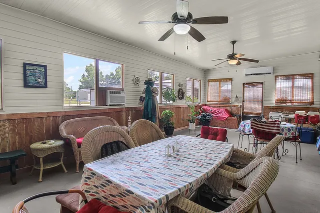 $300,000 | 1067 Polson Circle Northeast, Townsend, GA 31331