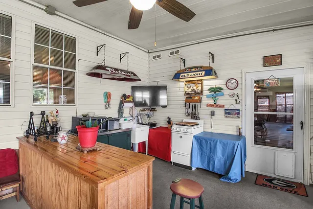 $300,000 | 1067 Polson Circle Northeast, Townsend, GA 31331