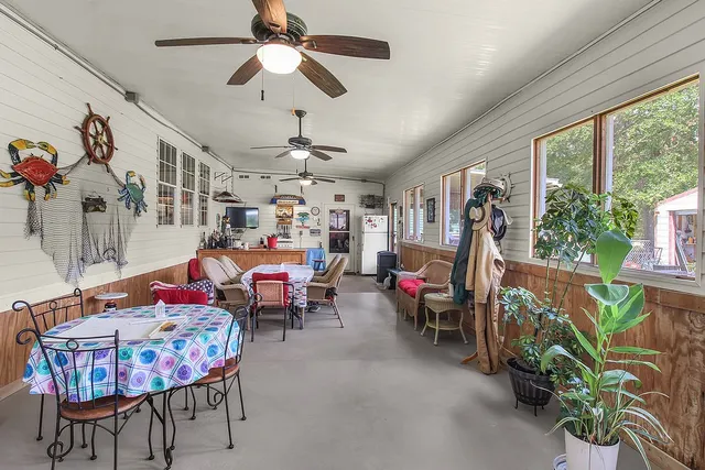 $300,000 | 1067 Polson Circle Northeast, Townsend, GA 31331