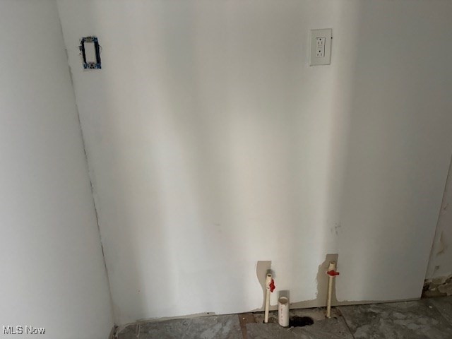 3288 Cedarbrook Road Cleveland, OH 44118 - Photo 14 of 18 View of unfurnished sunroom