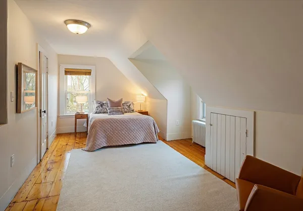 $1,989,000 | 48 Hawthorn Street, Unit 2, Cambridge, MA 02138