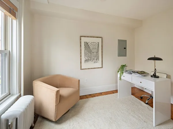 $1,989,000 | 48 Hawthorn Street, Unit 2, Cambridge, MA 02138
