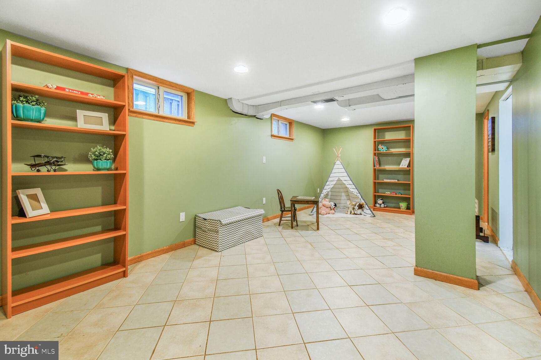 1002 Laredo Road Silver Spring, MD 20901 - Photo 15 of 70