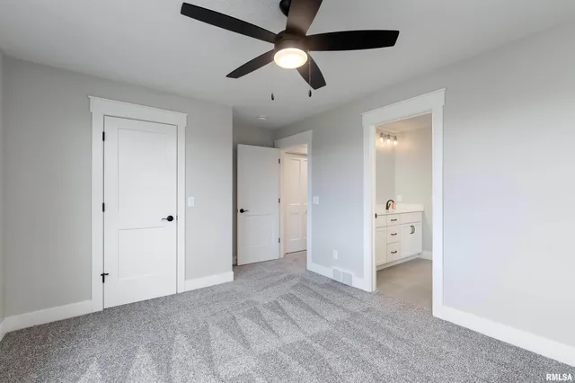 $1,259,000 | 6928 Wilderness Pointe, Bettendorf, IA 52722