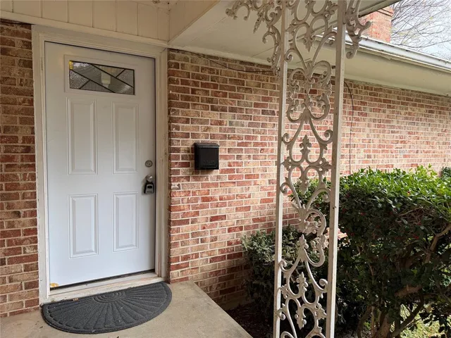 $1,495 | 4412 Granbury Road, Fort Worth, TX 76109