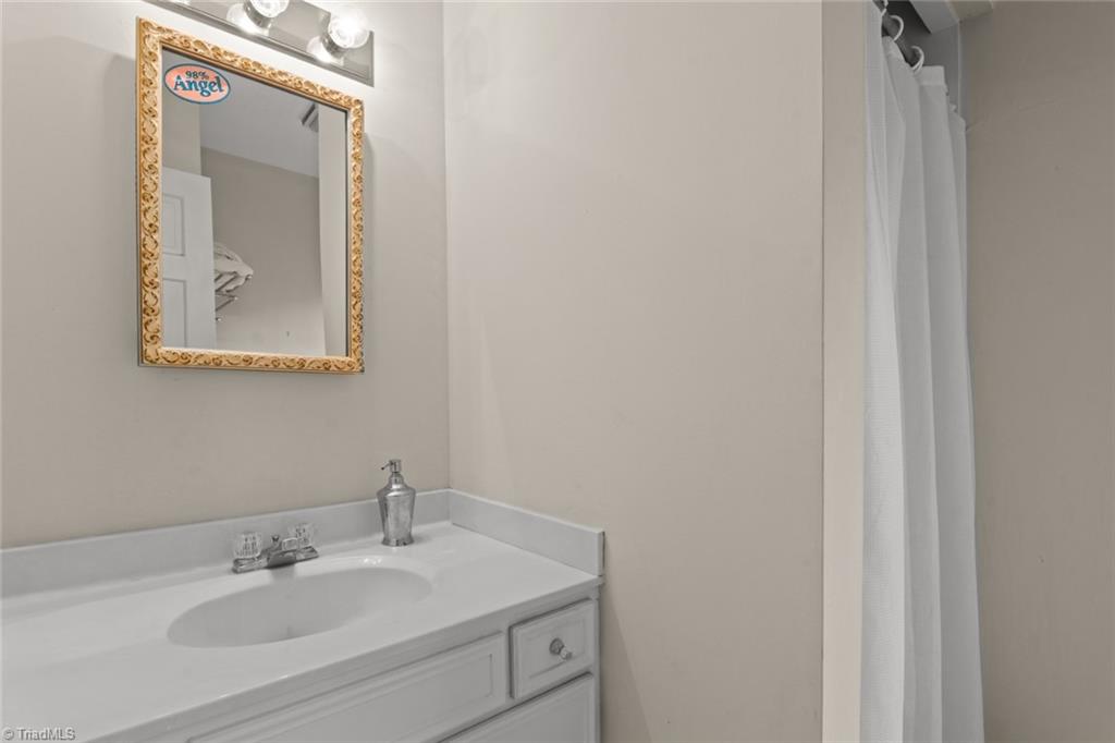 3239 Valley Road Winston-Salem, NC 27106 - Photo 37 of 46 Gallery Image 37