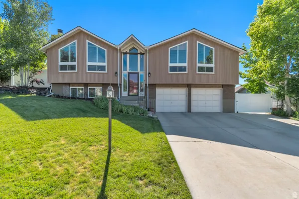 $735,000 | 9832 Falconhurst Drive, Sandy, UT 84092