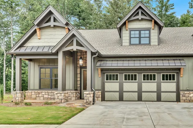 $595,000 | 42 Villa Vista, Marble Hill, GA 30148