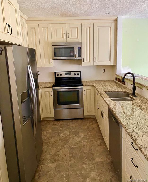 19831 Henderson Road Cornelius, NC 28031 - Photo 5 of 20