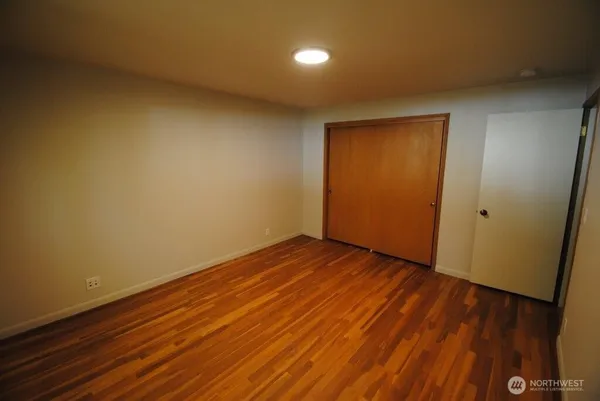 $5,200 | 930 130th Avenue Northeast, Bellevue, WA 98005