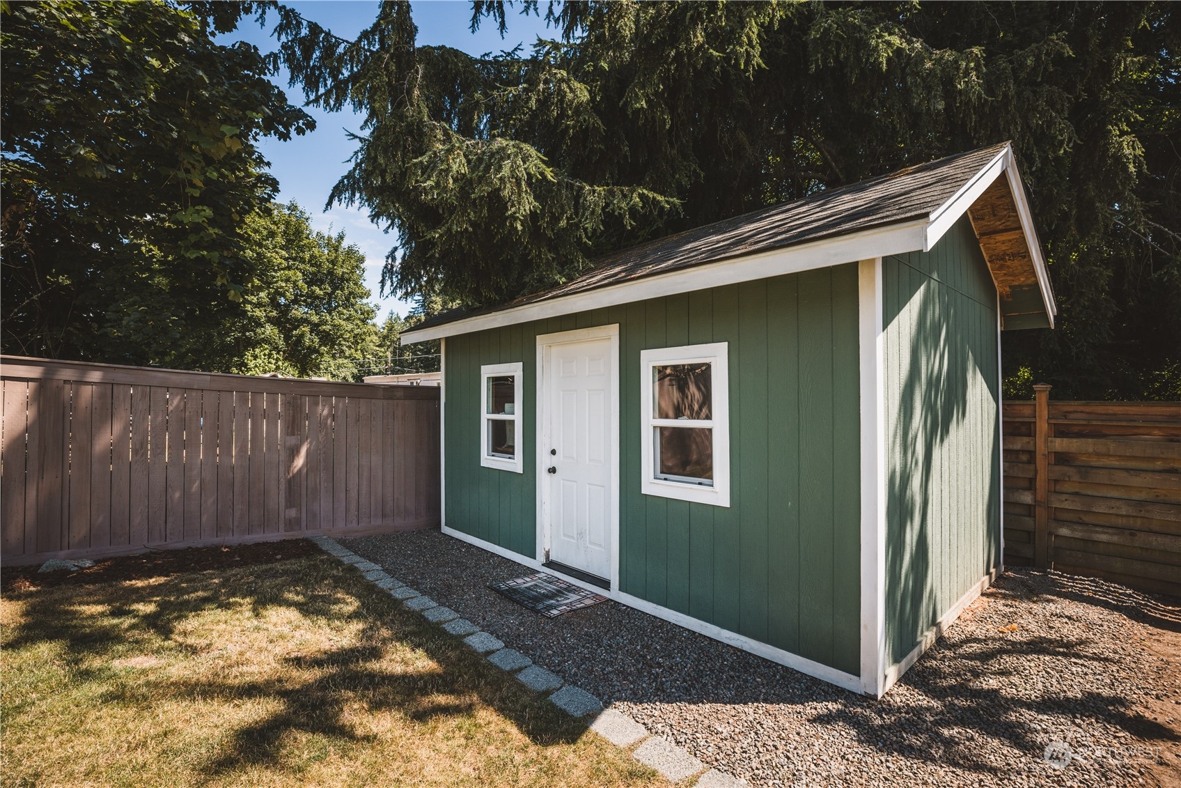 2565 Erlands Point Road Northwest Bremerton, WA 98312 - Photo 9 of 36 Gallery Image 9