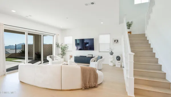 $1,670,000 | 21242 Wild Flower Way, Chatsworth, CA 91311