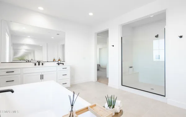 $1,670,000 | 21242 Wild Flower Way, Chatsworth, CA 91311