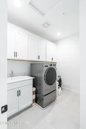 $1,670,000 | 21242 Wild Flower Way, Chatsworth, CA 91311