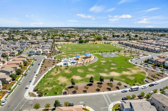 $560,000 | 3800 Aircraft Way, Sacramento, CA 95834