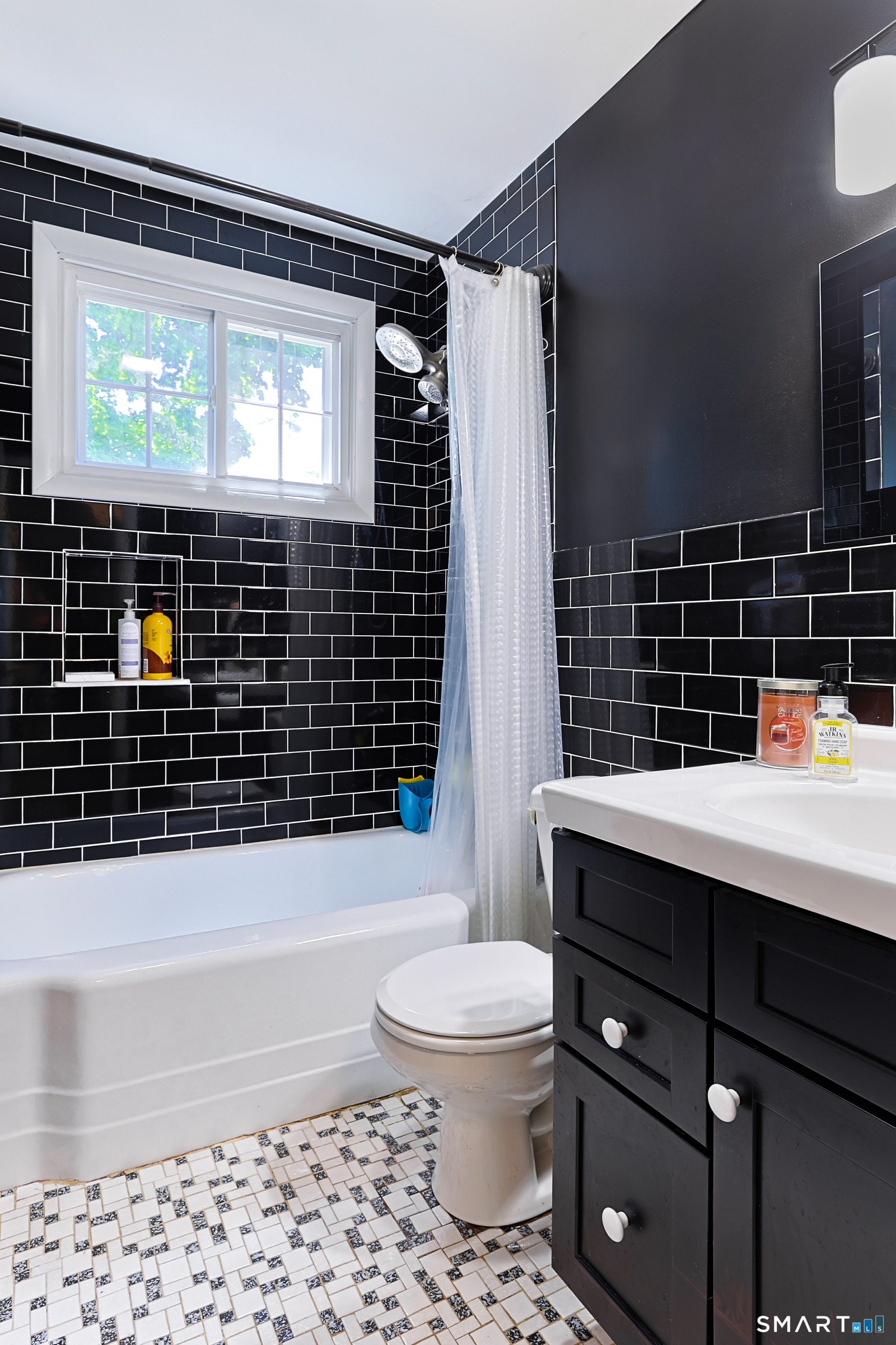 94 Mathews Street Stamford, CT 06902 - Photo 11 of 39