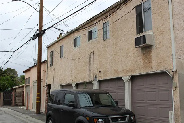 $1,140,000 | 531 South Hillview Avenue, Los Angeles, CA 90022