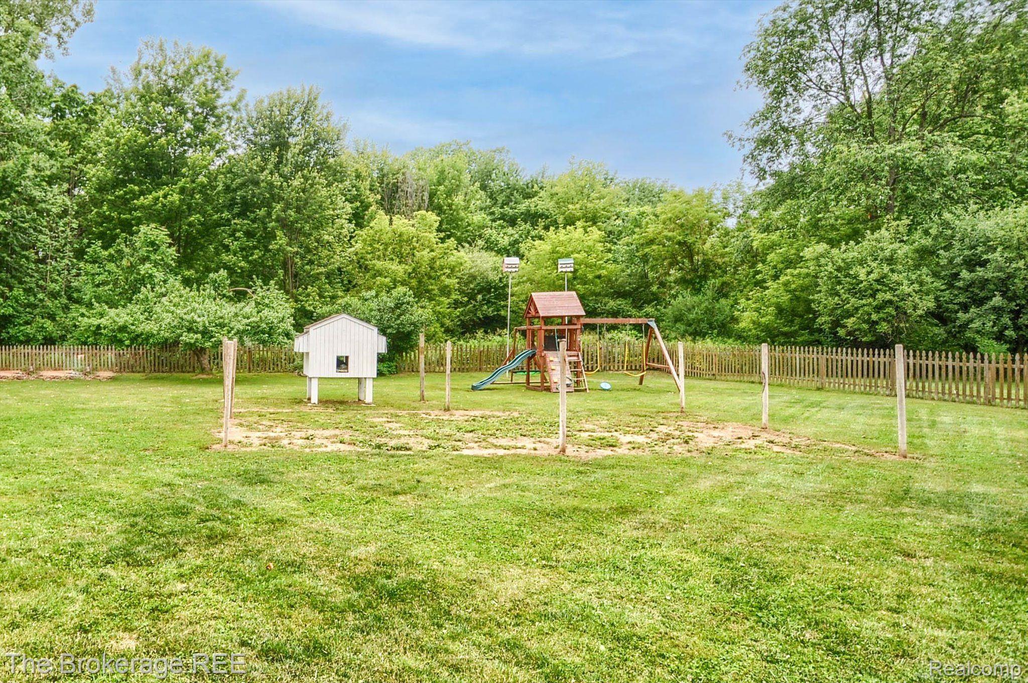 12467 North Genesee Road Clio, MI 48420 - Photo 8 of 39 Gallery Image 8