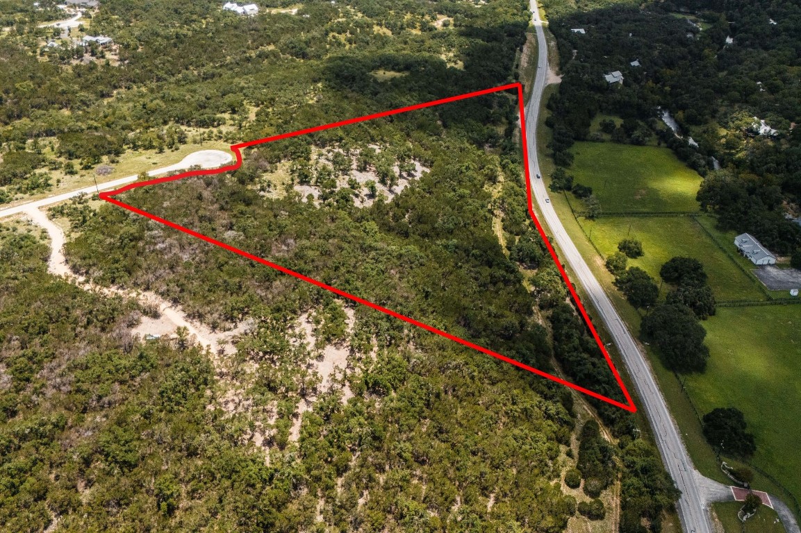 3237 Wimberley Tx 78676 Wimberley, TX 78676 - Photo 4 of 31 a view of a yard