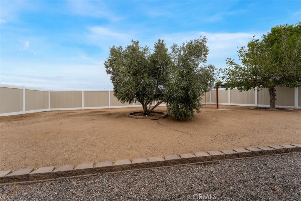 16248 St Timothy Road Apple Valley, CA 92307 - Photo 38 of 58 Gallery Image 38