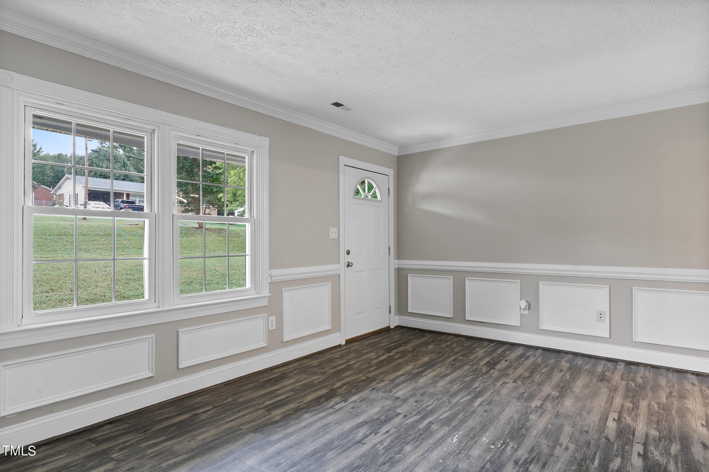 1204 Dover Street Roxboro, NC 27573 - Photo 5 of 30 LR windows