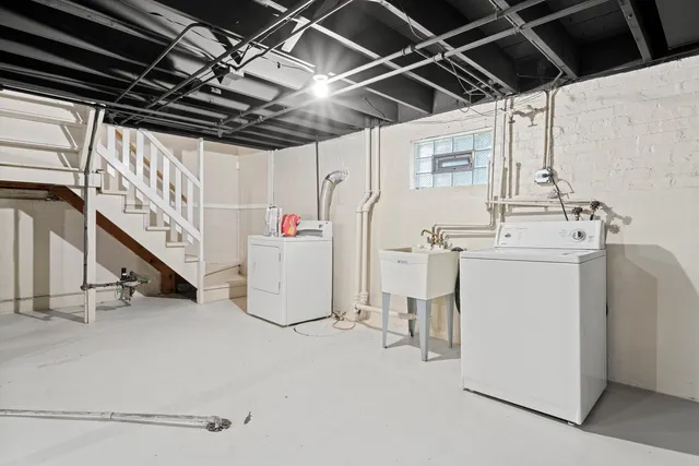 $179,900 | 14231 South Dearborn Street, Riverdale, IL 60827