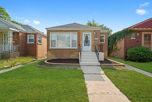 $179,900 | 14231 South Dearborn Street, Riverdale, IL 60827