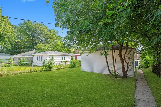 $179,900 | 14231 South Dearborn Street, Riverdale, IL 60827