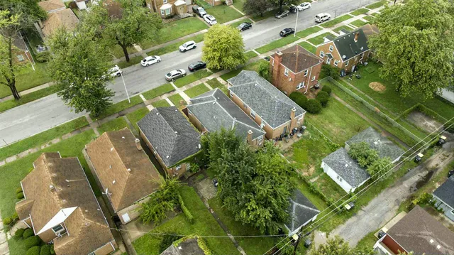 $179,900 | 14231 South Dearborn Street, Riverdale, IL 60827