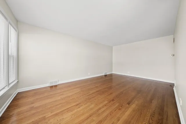 $179,900 | 14231 South Dearborn Street, Riverdale, IL 60827