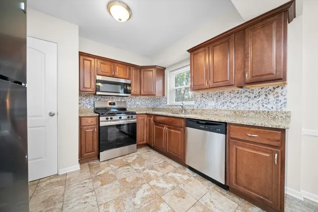 $179,900 | 14231 South Dearborn Street, Riverdale, IL 60827