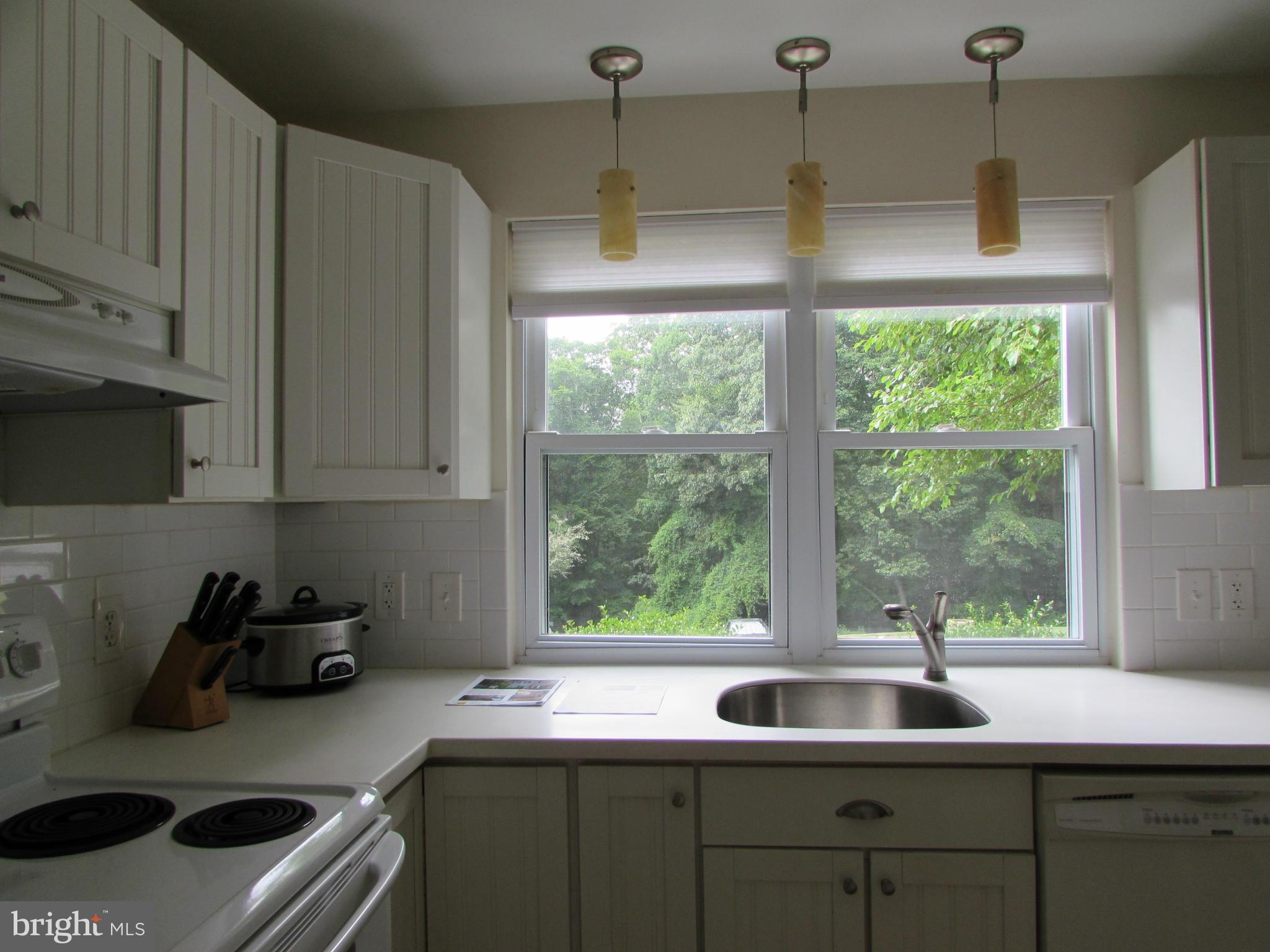 9353 Pan Ridge Road Baltimore, MD 21234 - Photo 9 of 23 Kitchen