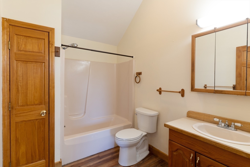 501 Wine Road New Braintree, MA 01531 - Photo 31 of 41