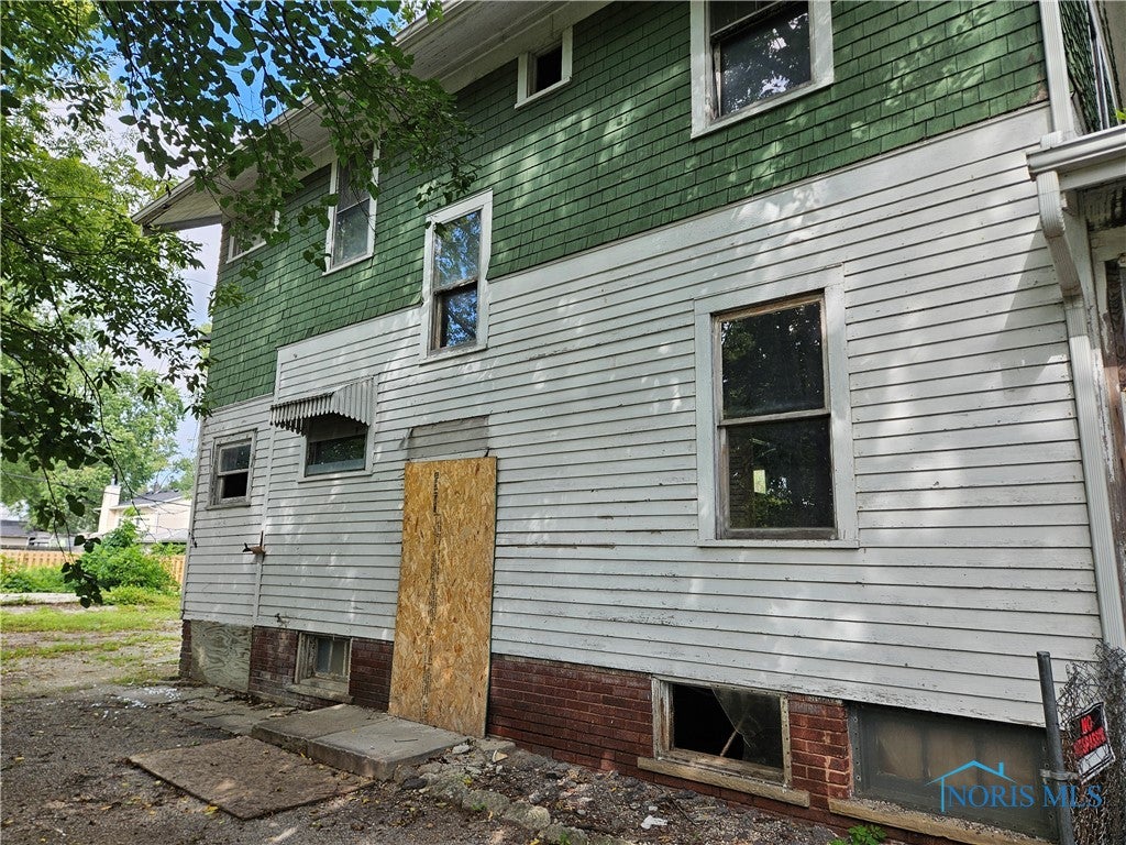 2414 West Alexis Road Toledo, OH 43613 - Photo 12 of 14 Gallery Image 12
