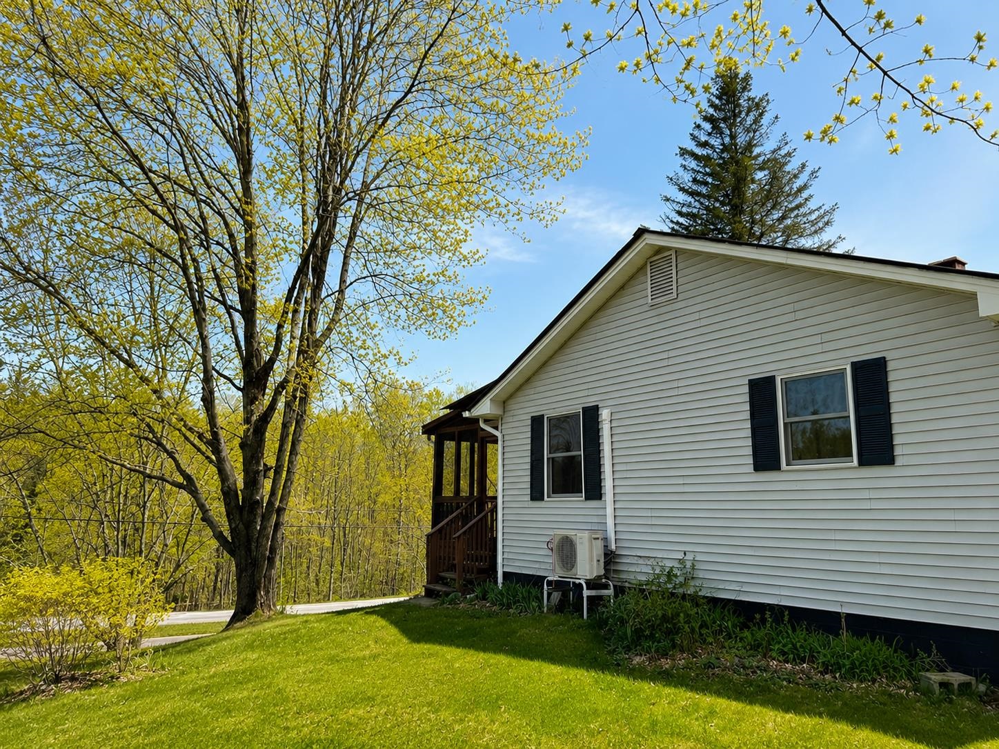 591 Sweet Hollow Road Sheldon, VT 05483 - Photo 7 of 34