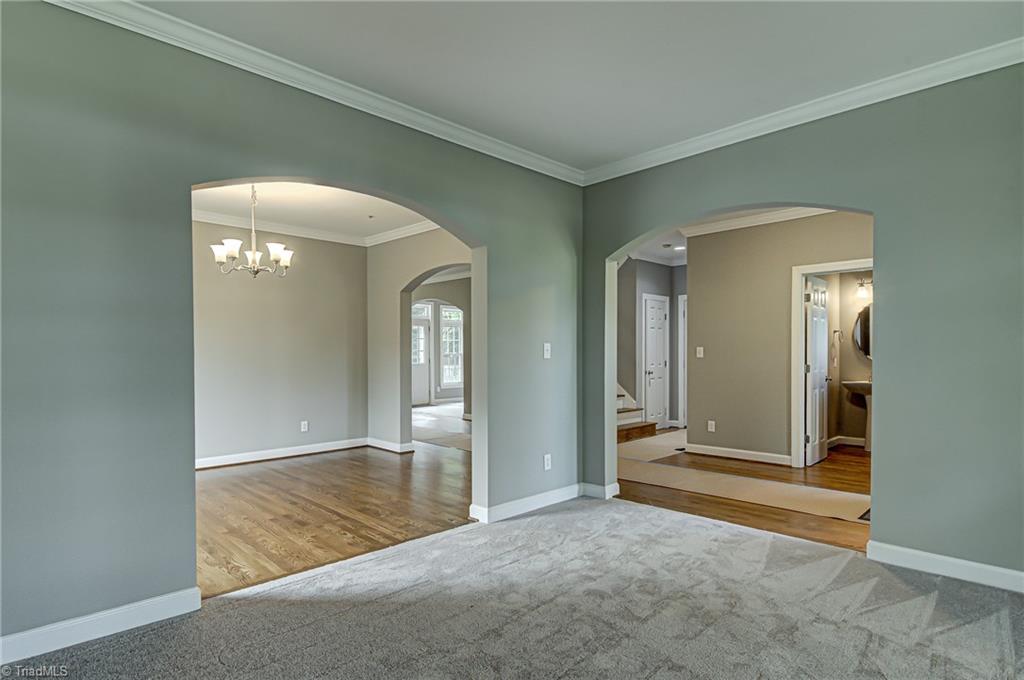 4014 Braddock Road High Point, NC 27265 - Photo 5 of 28 Gallery Image 5