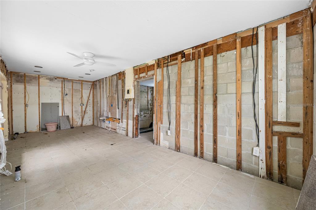 14111 West Parsley Drive Madeira Beach, FL 33708 - Photo 51 of 99 a view of an empty room with a window